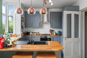 Kitchen- click for photo gallery